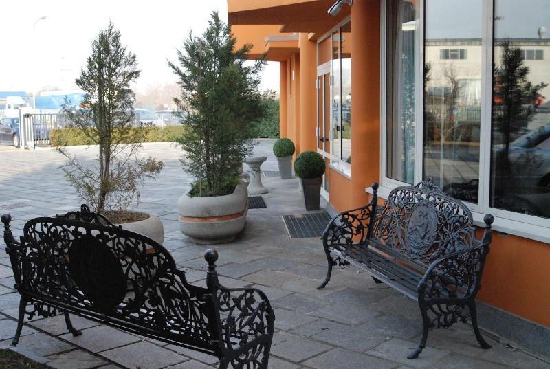 Hotel Verdina Volpiano Eksteriør billede